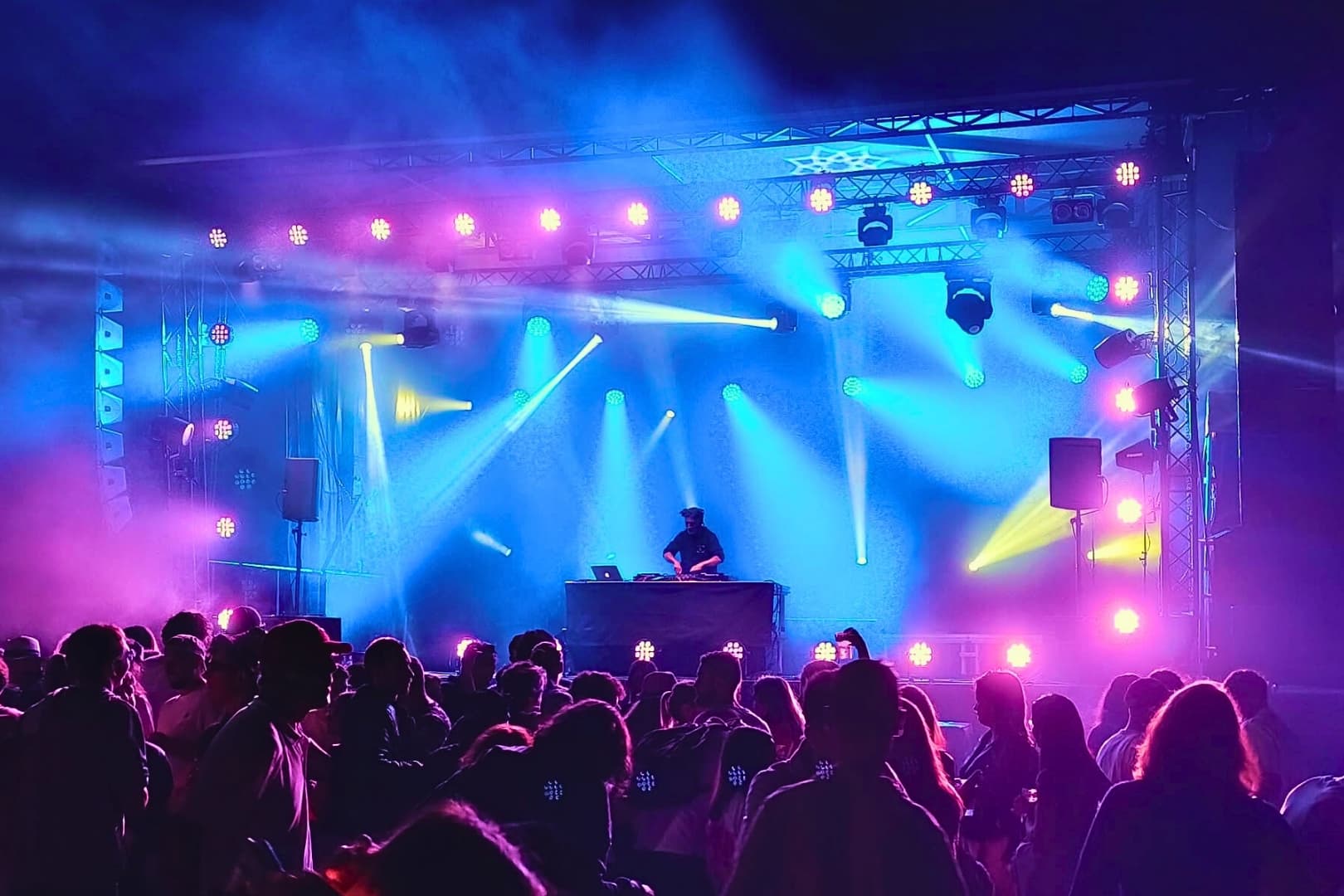 Festival en plein air avec DJ set