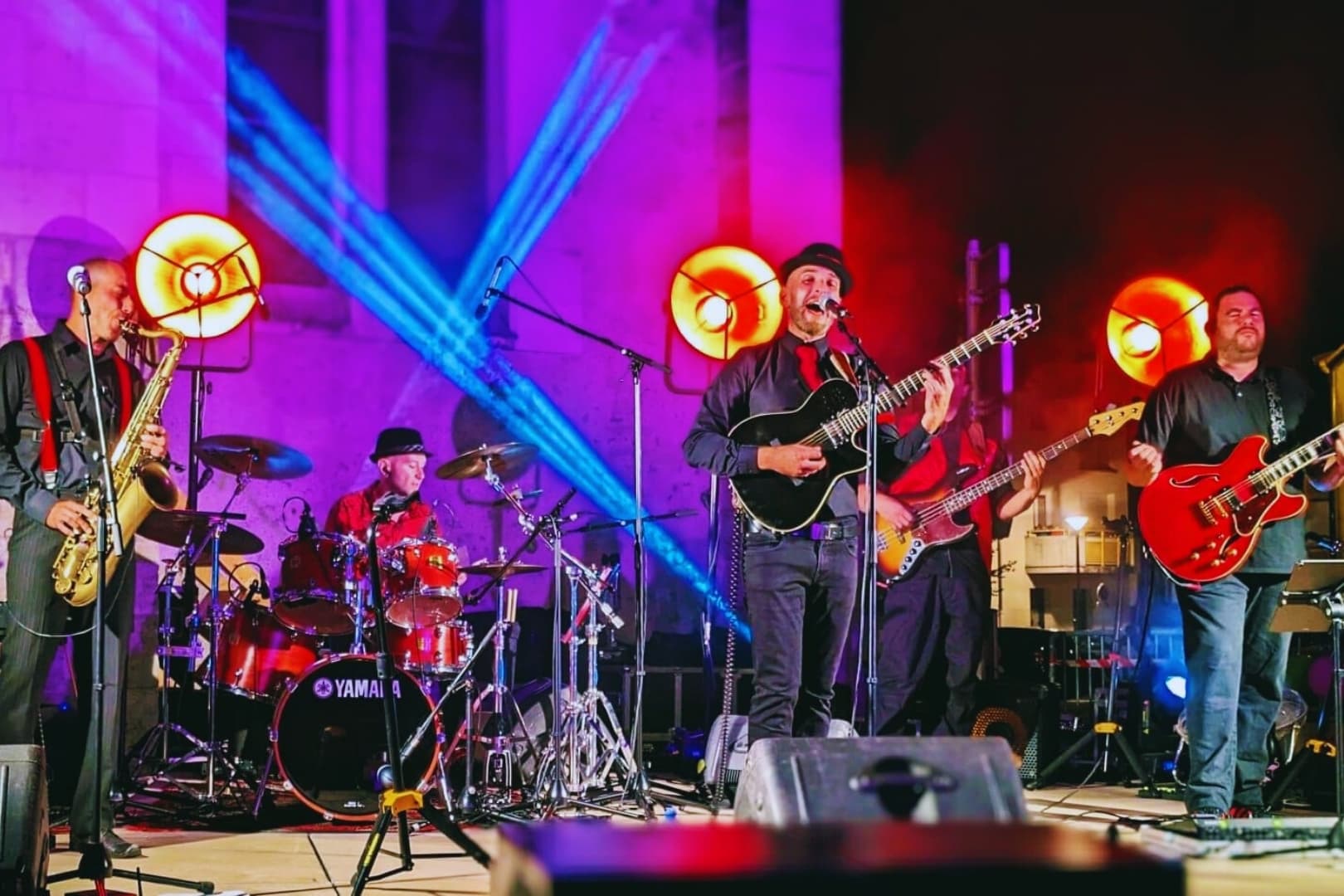 Artiststes musicaux régionaux sur scène