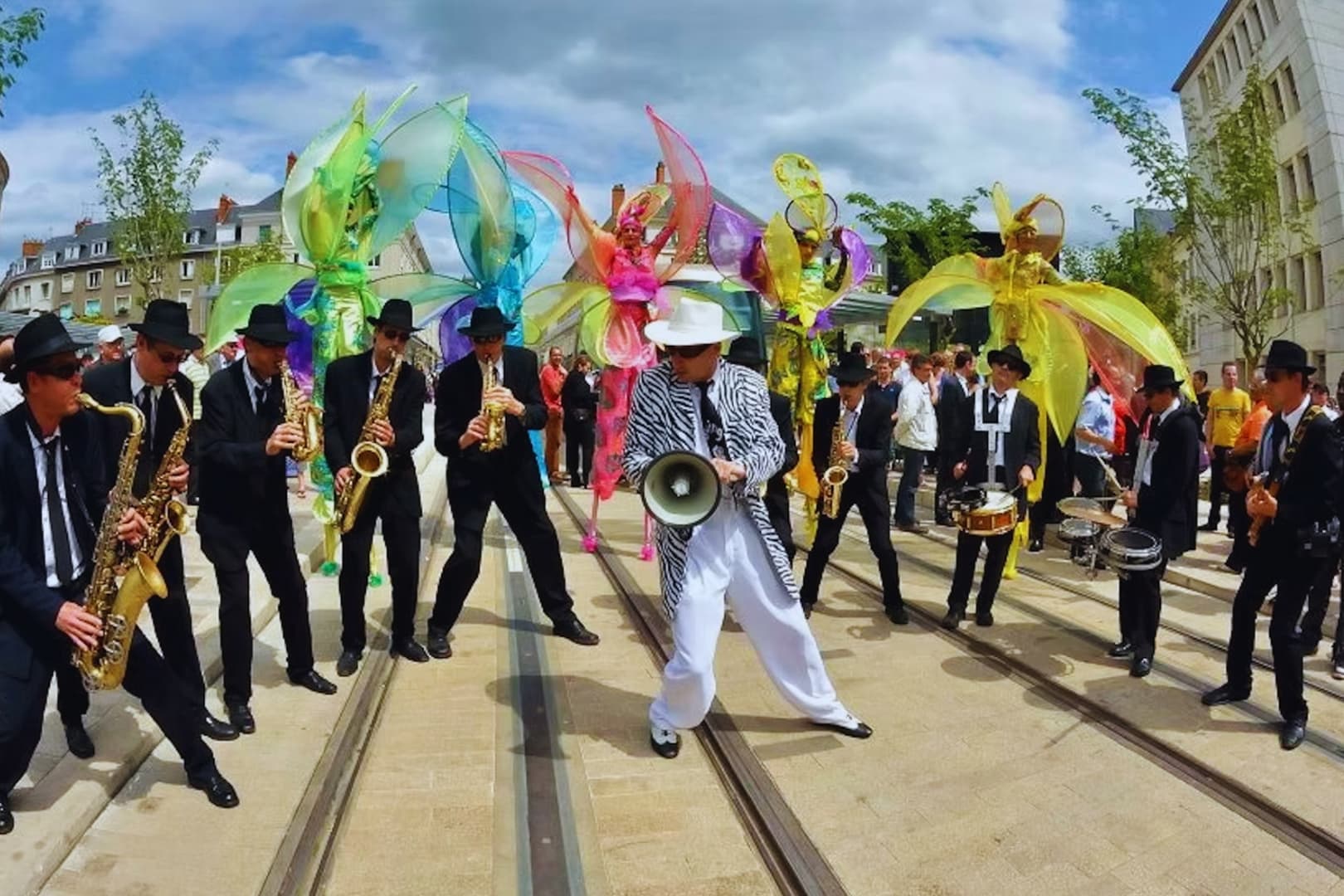 Banda en déambulation extérieure